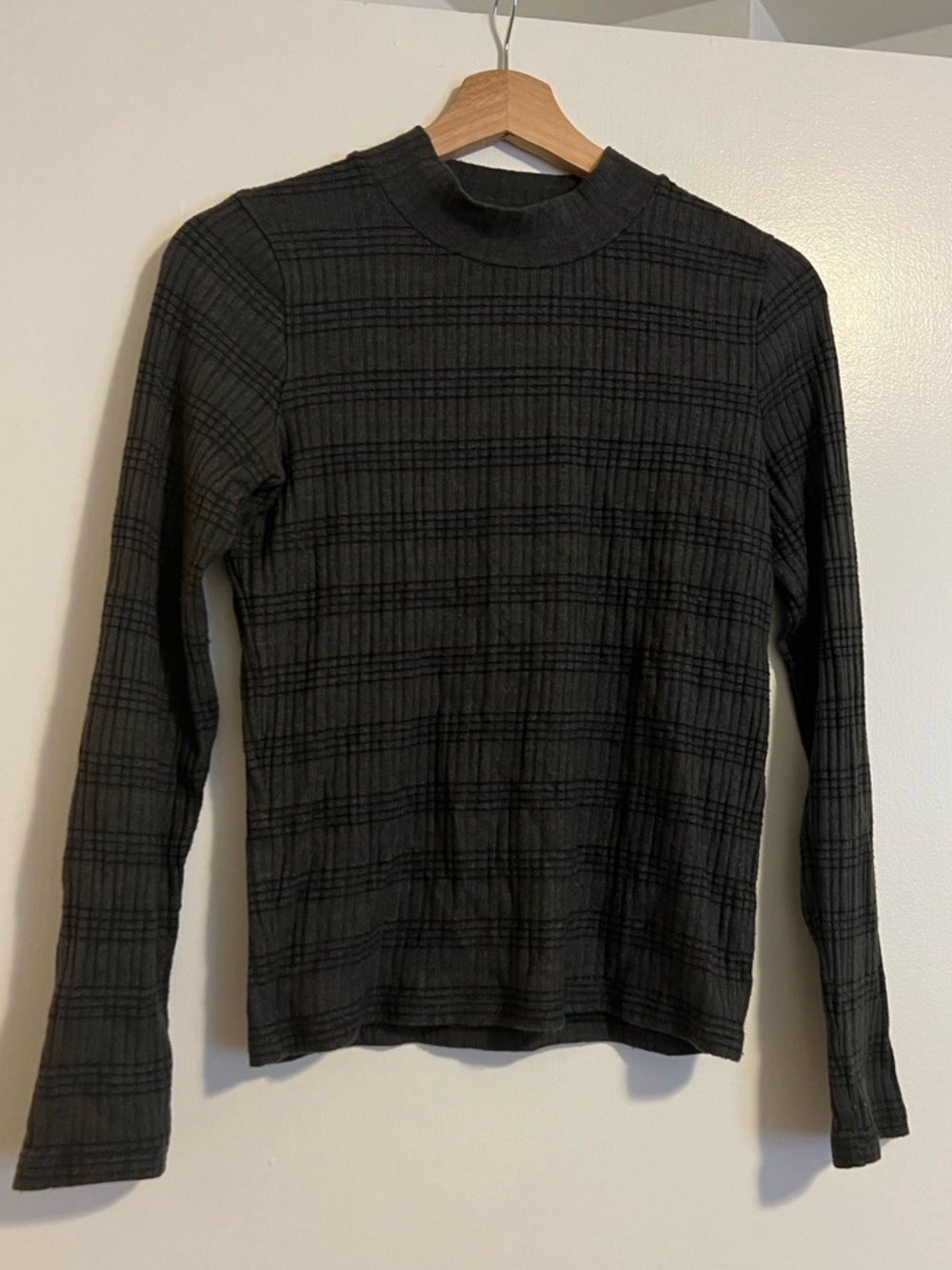 Vince Grey & Black Ribbed Turtleneck - Size M